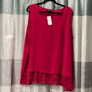 EUC Women’s Plus Sized Berry Pink double layer tank with lace detail.Size 20W.